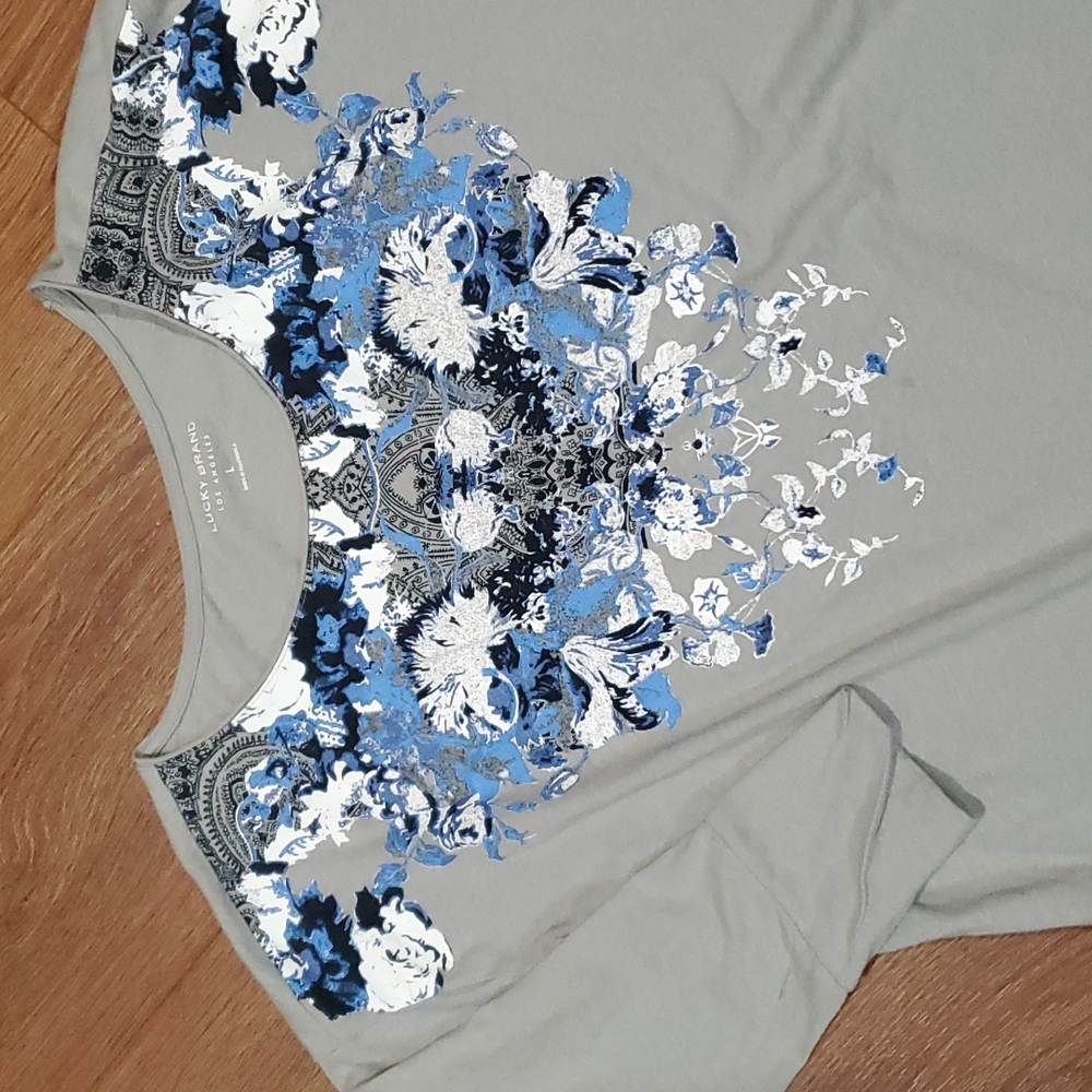 LUCKY BRAND tshirt. #3946 - Picture 1 of 7